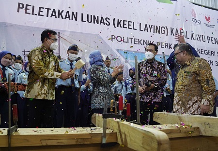 lognews201 berita mentri nadiem kapal